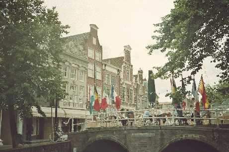 aplattestenenbrugmetgevels.jpg